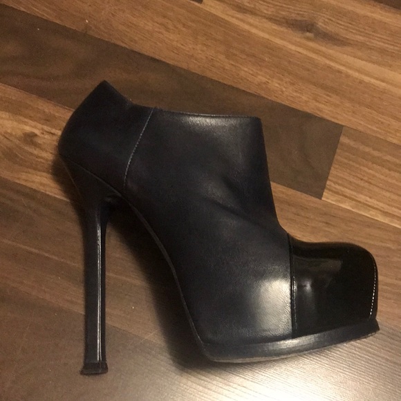 Yves Saint Lauren Blue Navy Platform Ankle Booties. - Picture 6 of 8